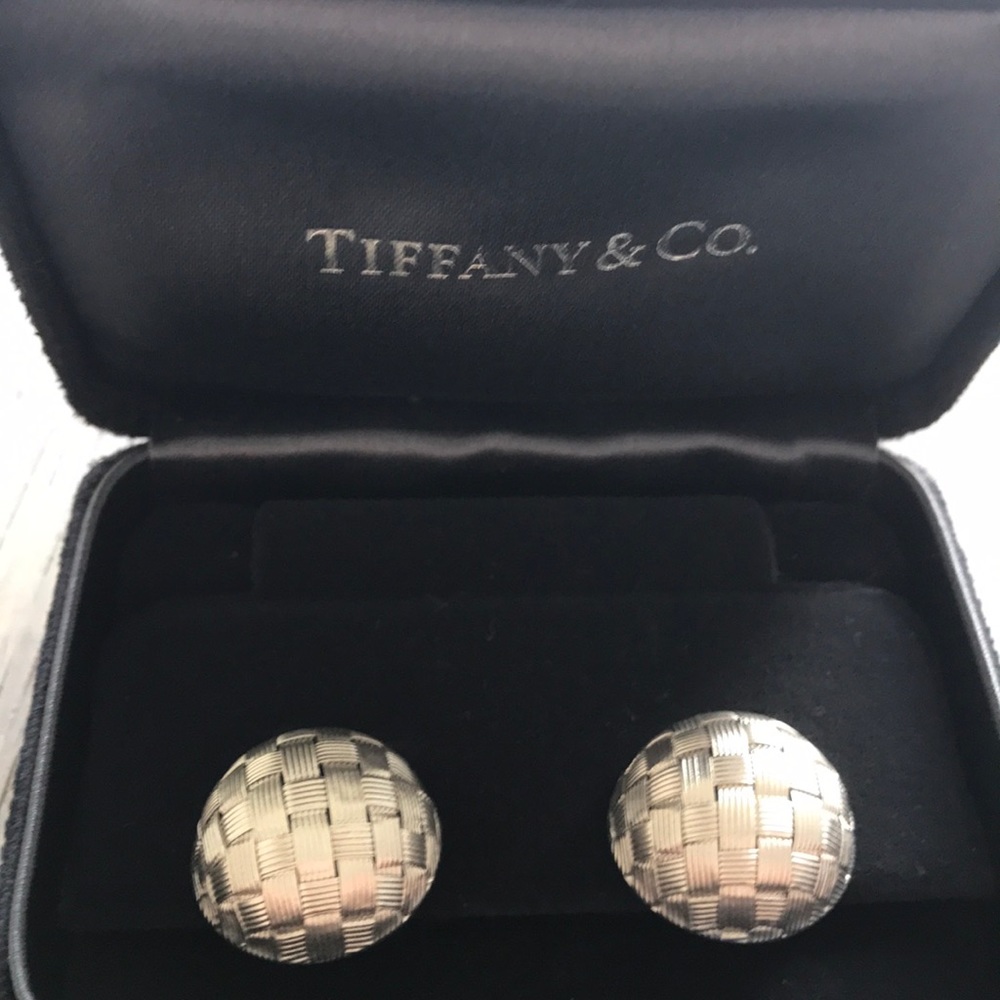 Roberto Coin 18k white gold earring